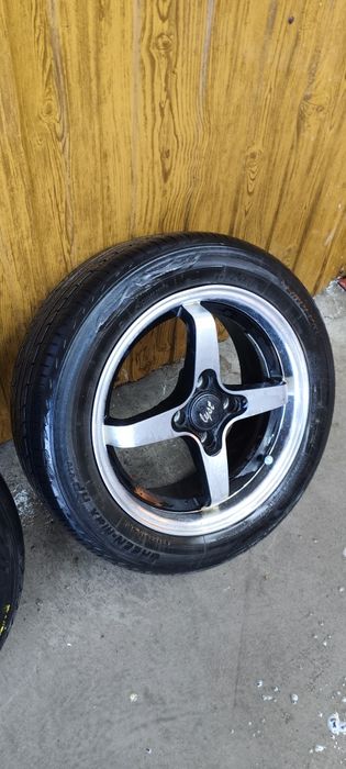 Продам комплект диски + резина
