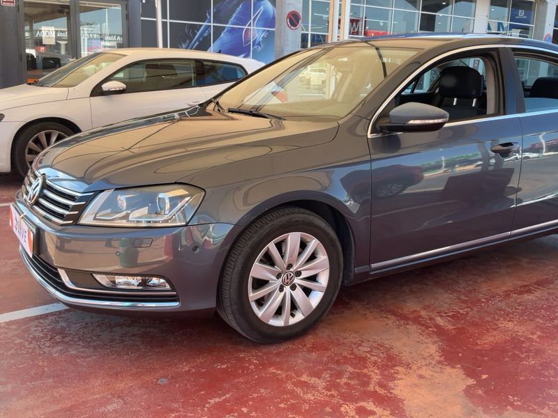 Volkswagen Passat 2.0 TDI Advance BlueMotion Tech 2011
