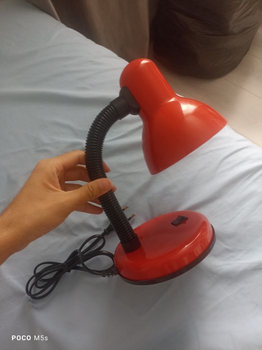Продам настольный светильник