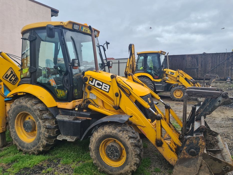 Buldo excavator / utilaje terasamente Brasov - Ghimbav Piatra/nisip..