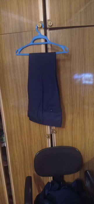 Продам детский костюм-тройка.