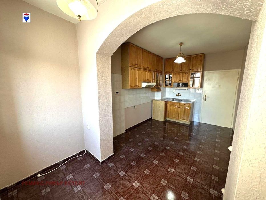 Продава се Тристаен апартамент в Русе, Хъшове - 89 кв.м за 757 €/кв.м - Снимка #1