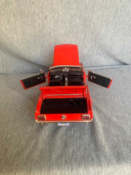 количка Ford Mustang Convertible