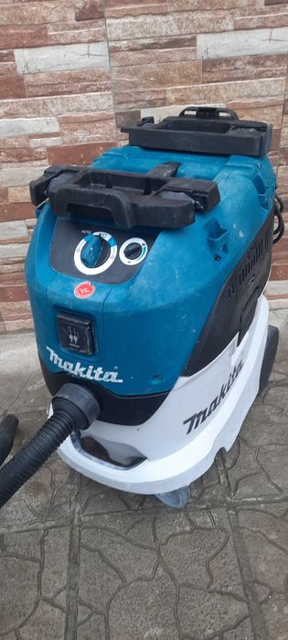Makita vc4210L Прахосмукачка със Контакт АвтоТупалка Сухо Строителство Гипс Картон