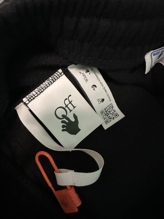 Off-White 100% оригинални къси панталонки