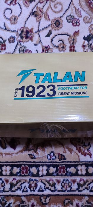 Продам спец обувь новая!