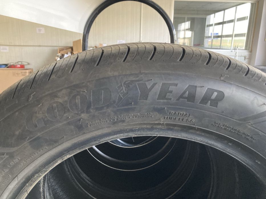 Good Year EfficientGrip Performance 2 205/55/16 94v