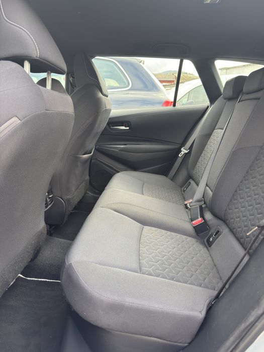 Toyota corolla 1.8 hybrid / garantie / rate