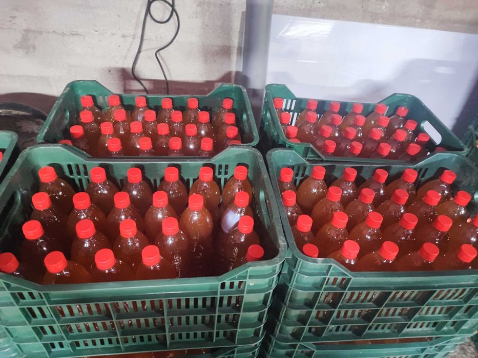 Vând suc de mere+pere natural