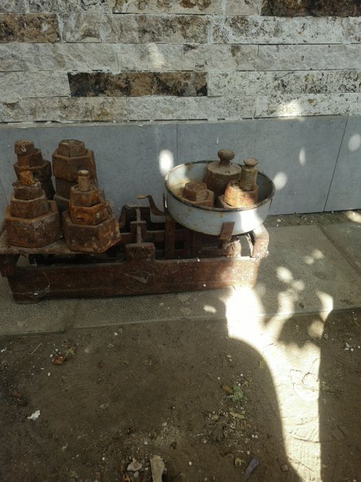 Cântar vechi în stare  bună