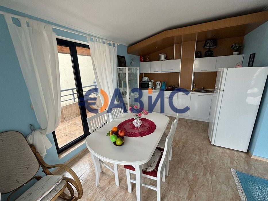 Продава се Тристаен апартамент в к.к. Слънчев бряг - 163 кв.м за 675 €/кв.м - Снимка #1