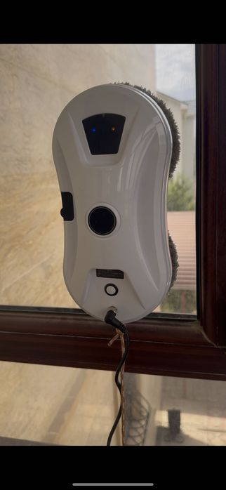 Робот окномойщик