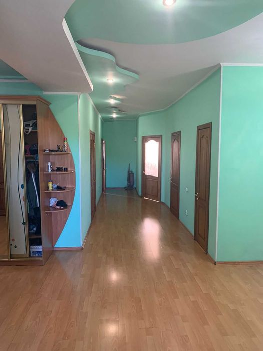 №Д0134.Продается отличный двухуровневый дом в соц. городе.