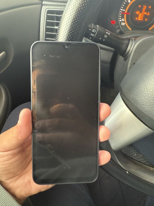 Продам самсунг а 16 в идеальном состояние коробка имееться