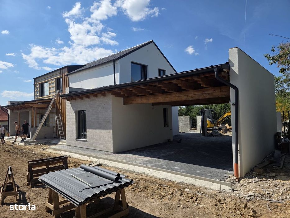 Casa individuala,Salicea,zona centrala,5 camere,teren 1100mp