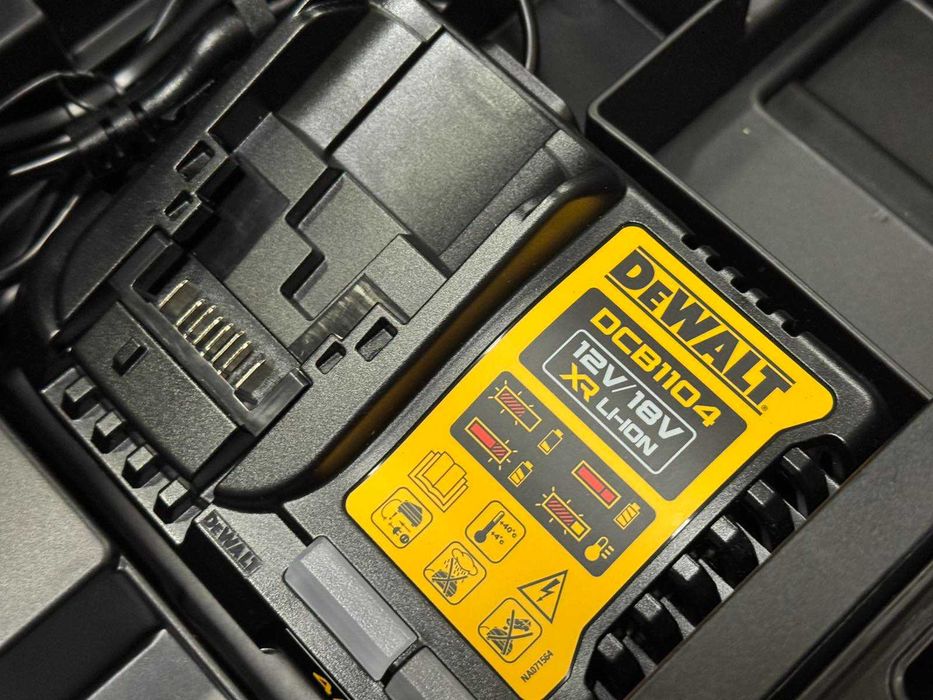 Комплект безчетков винтоверт и бормашина DeWALT DCK266P2T