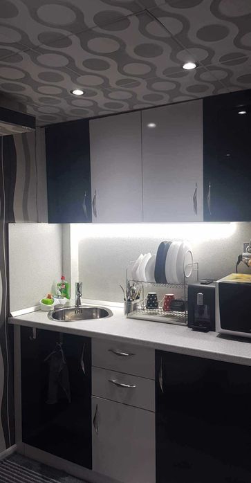 Дава се под наем Едностаен апартамент в Стара Загора, Център - 19 кв.м за 153 € - Снимка #2