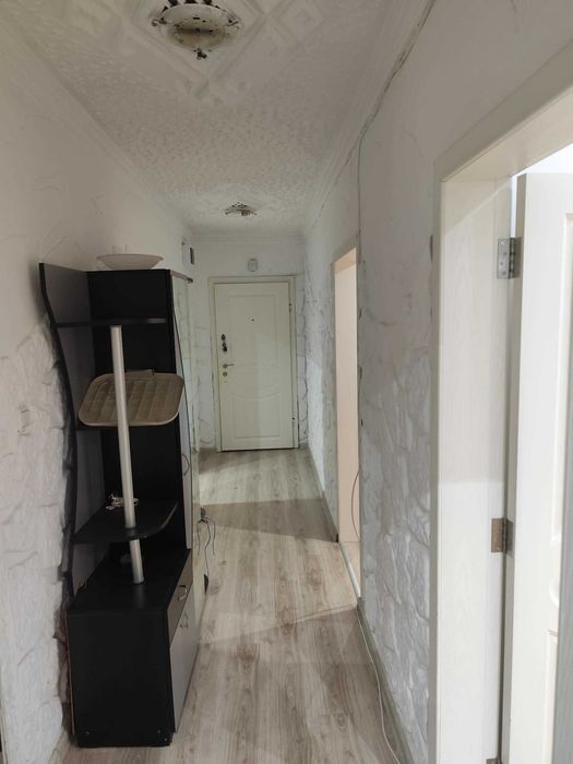 Дава се под наем Тристаен апартамент в Разград, Център - 100 кв.м за 359.04 € - Снимка #5