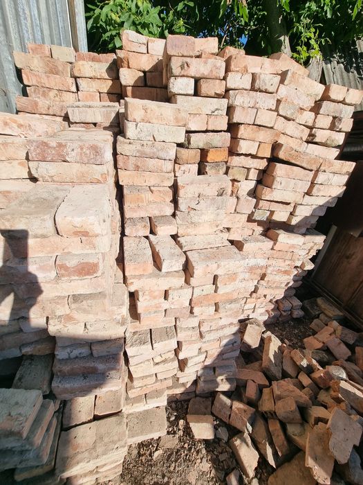 Vând cărămidă din demolări