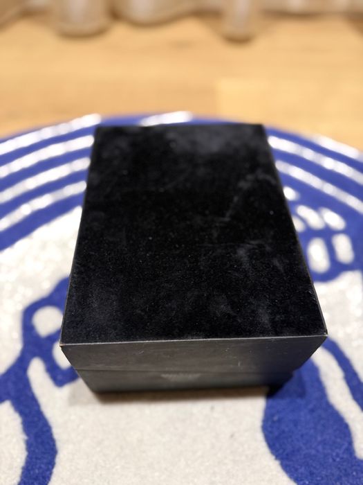 Perrelet кутия за часовник