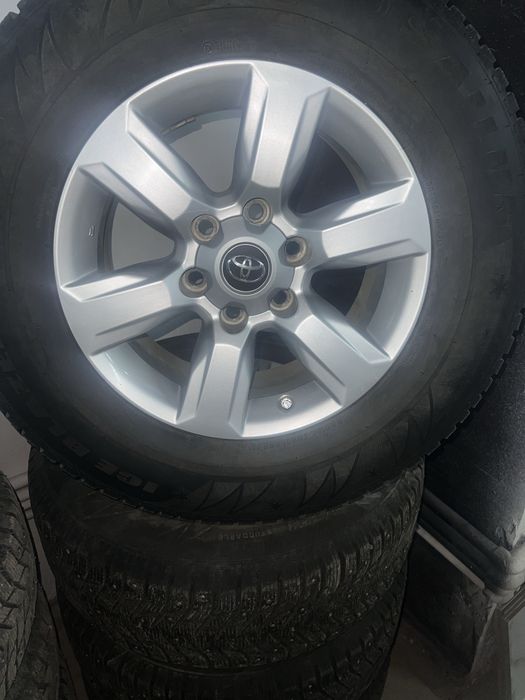 Продам шины и диски Тойота Прадо 150