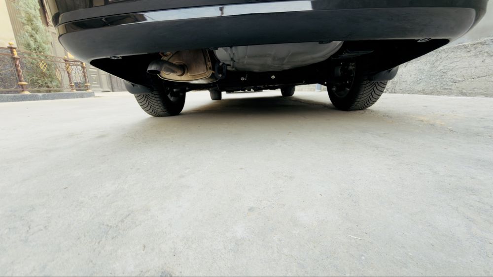 Jentra 2023 toza qora rang