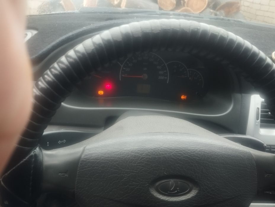 Продам Приору 2008года