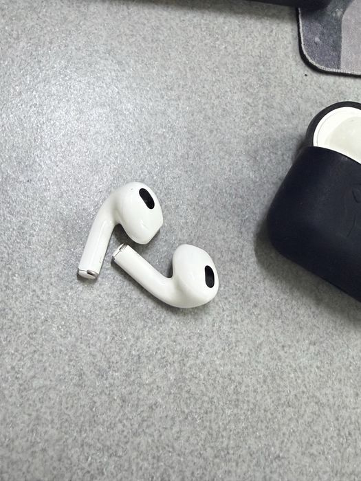 Airpods оригинал 3 версия 9/10