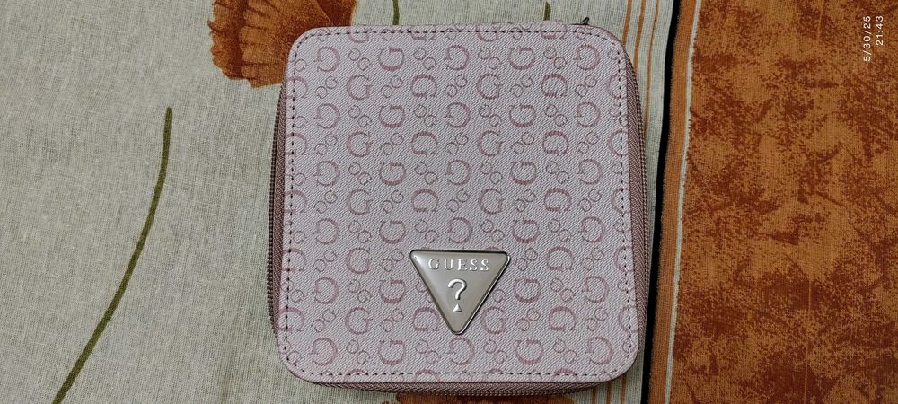 GUESS  Cutie Bijuterii de Voiaj - Model Bisbee G Logo, Roz Deschis