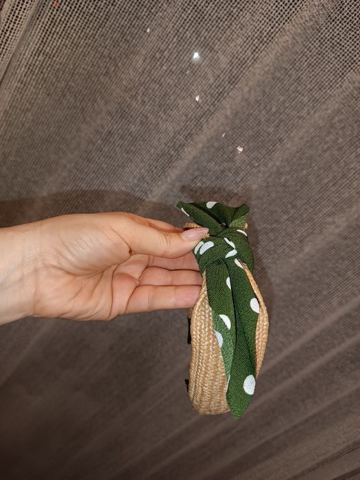 Диадеми 26 броя. Свалям цената всички за 48 лв. Отново свалям на 36