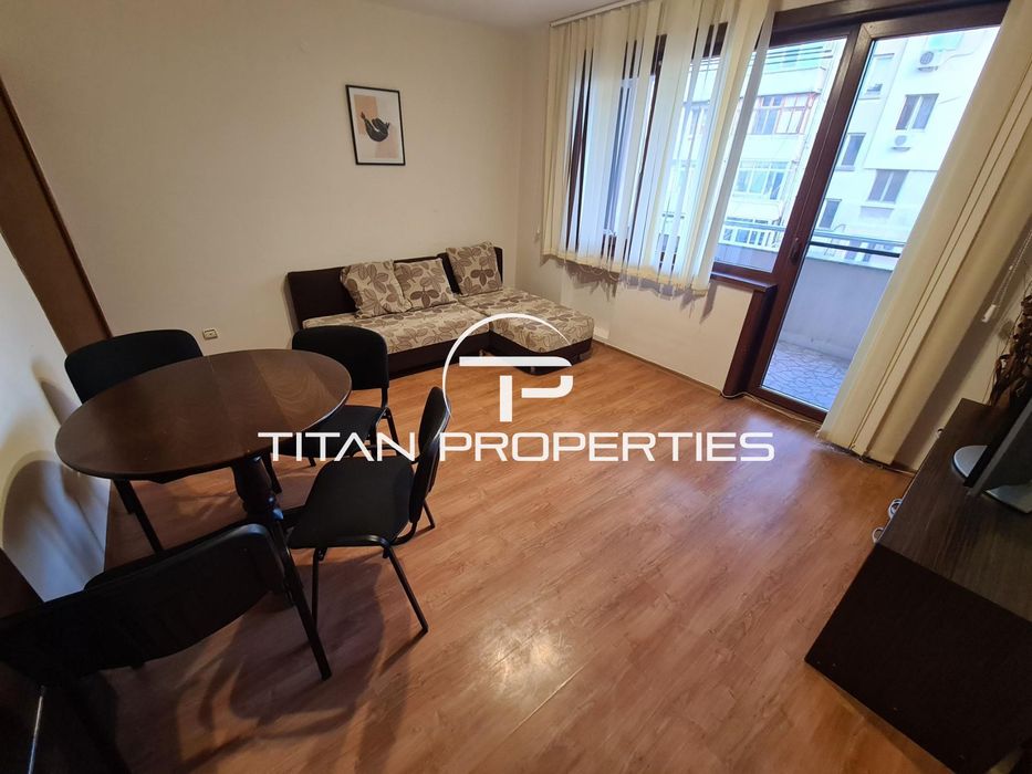 Дава се под наем Двустаен апартамент в Бургас, Център - 73 кв.м за 459 € - Снимка #2