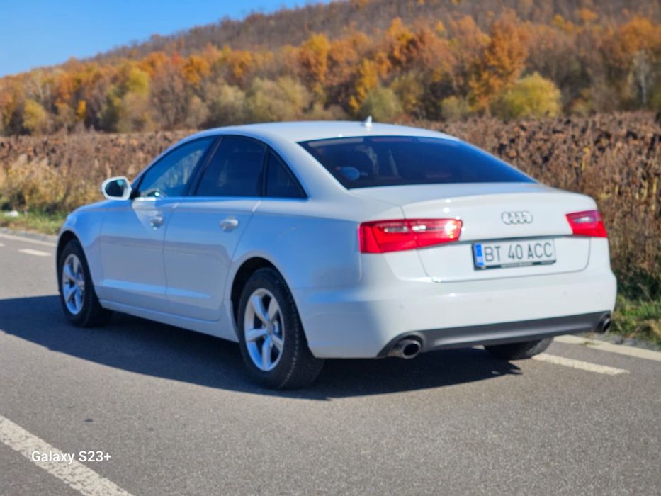 Vând Audi A6 2011