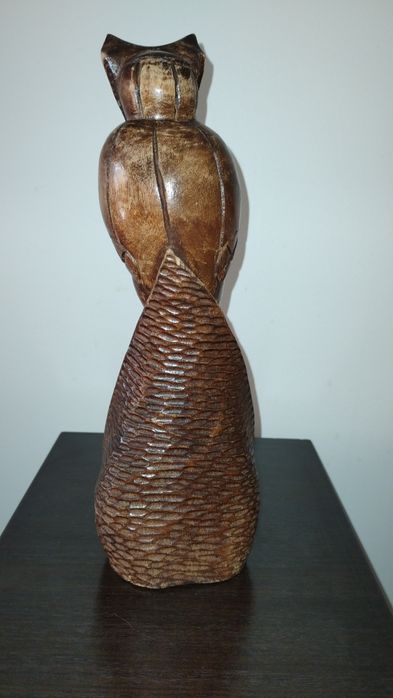 Красива статуетка от дърво. "Царица"