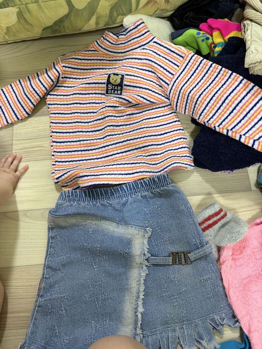 Отдам вещи на девочку 3-5 лет