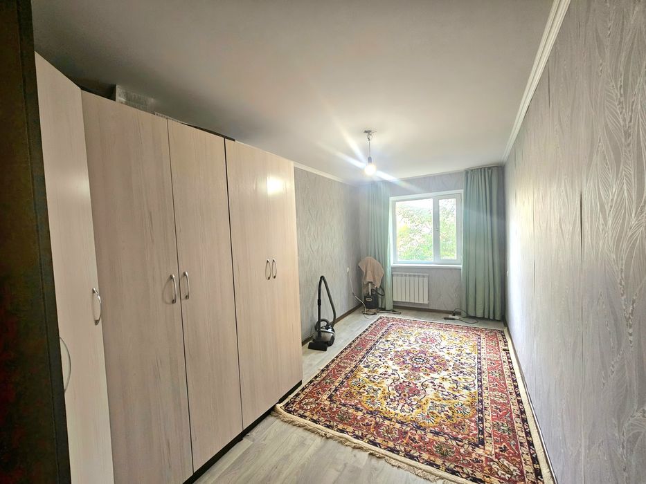 2 ком. Кв. 2-этаж.Мира-67