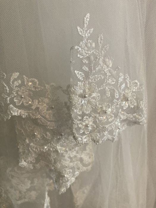 Rochie de mireasa deosebita și lejera