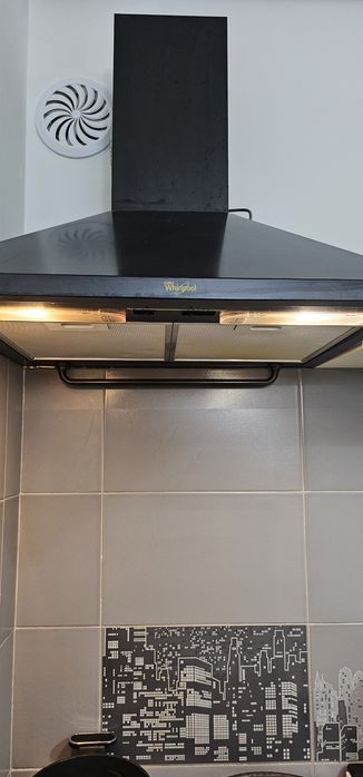 Hotă Wirlpool impecabilă