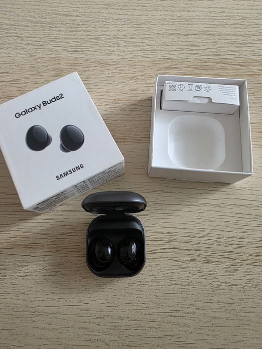 Слушалки Samsung Galaxy buds 2