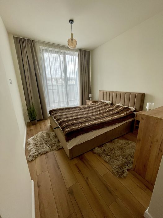 Pers.Fizica vand apartament cu 3 camere Zona Ira