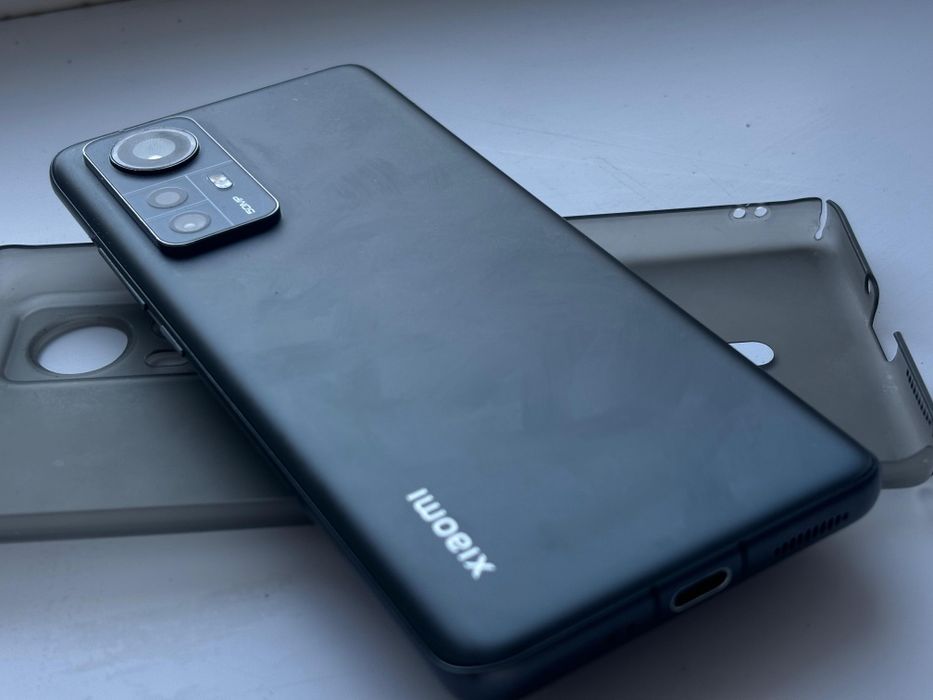 Xiaomi 12 (256/12) идеал