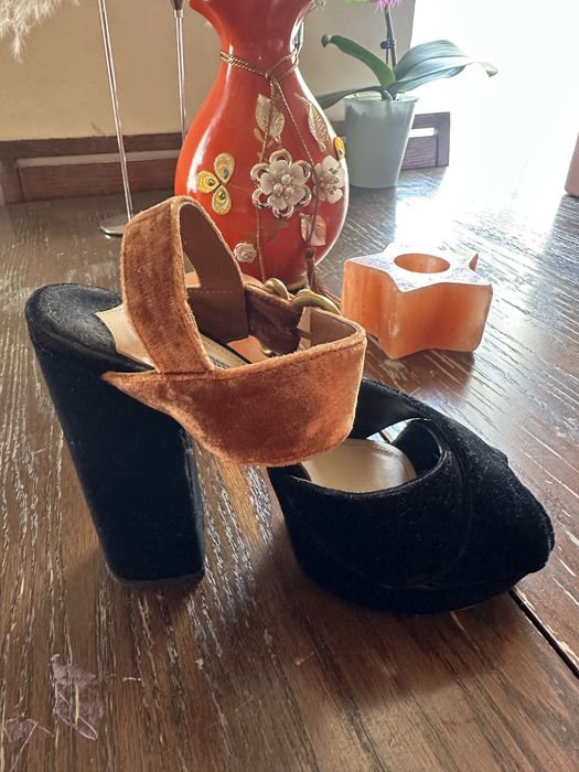 Босоножки prada