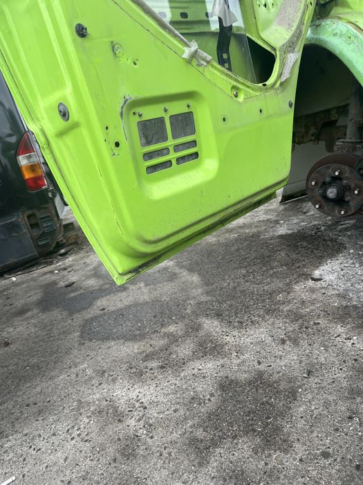 Usa fata stanga/dreapta Ford Transit model pana in 2000