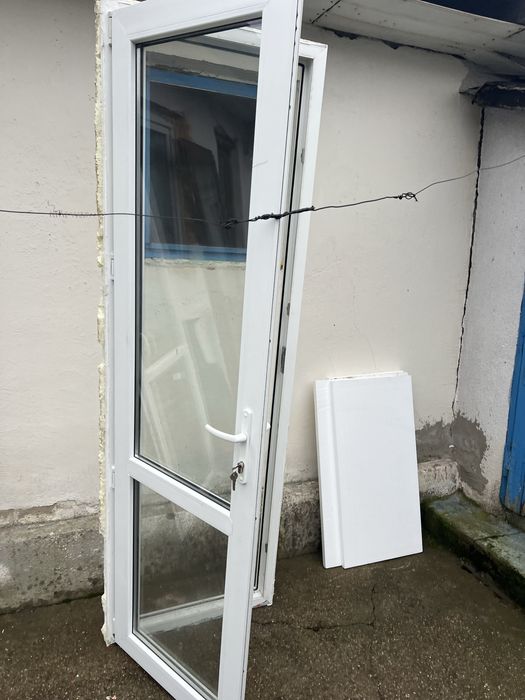 Usa pvc cu geam termopan sh