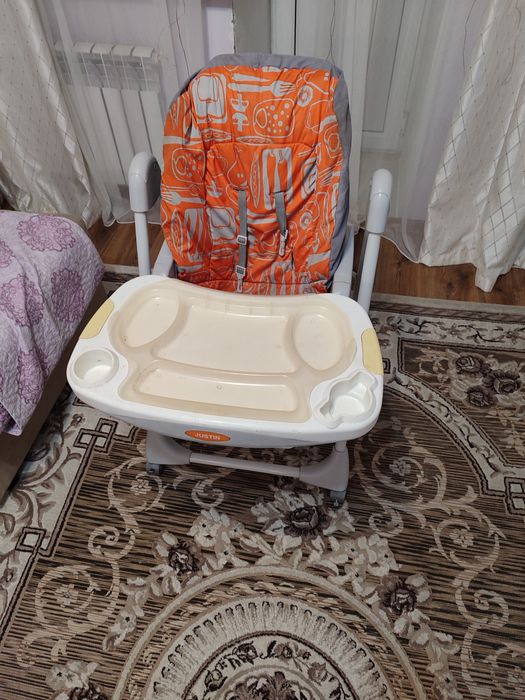 Детский столик для кормления