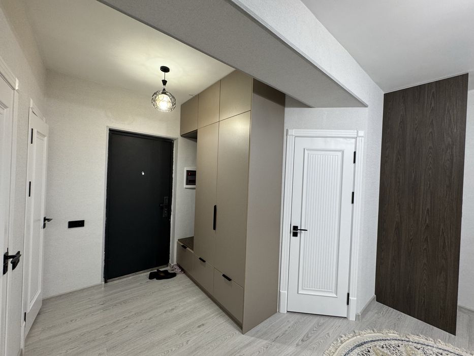 Квартира сотилади 56кв 3 хона килинган 10 этаж рохатда куругда