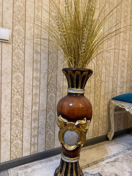 Большая напольная ваза — акцент вашего интерьера