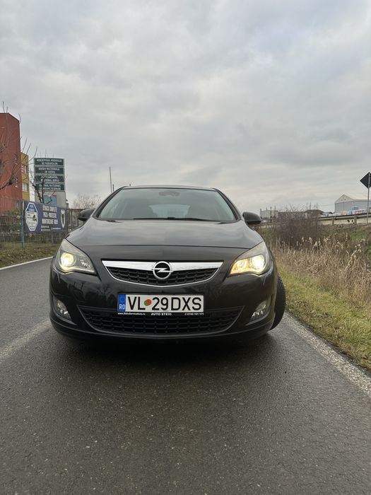 Opel Astra J 1.6T 180cp