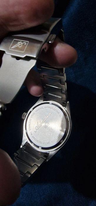 Продам часы швейцарские