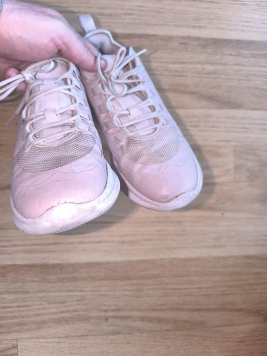 Nike air Дамски розови маратонки номер 40