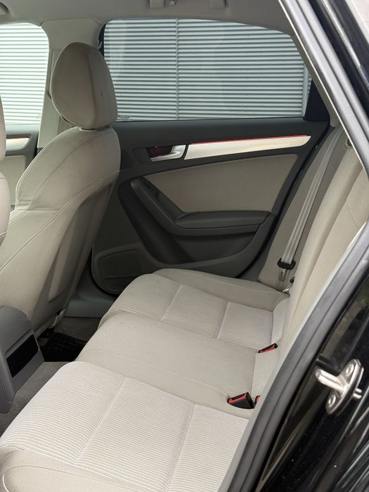 Vand Audi A4 B8 2009